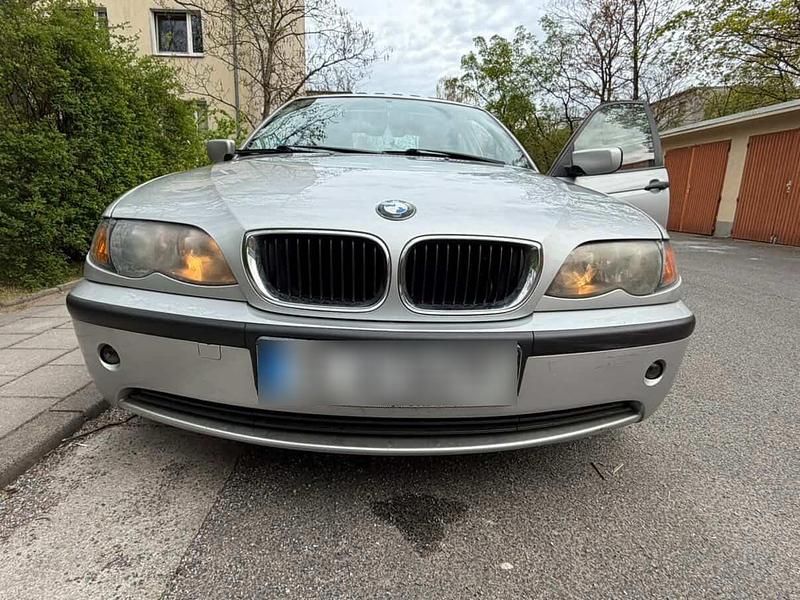 Gebraucht BMW 318 143 PS (105 kW) 2004 Silber Limousine