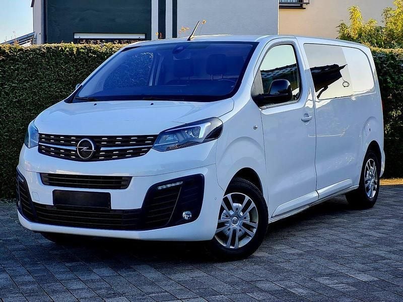Weiß Gebraucht 2022 Opel Vivaro Elegance Van / Kleinbus | 18.683 € (Superpreis) - Bild 1/4