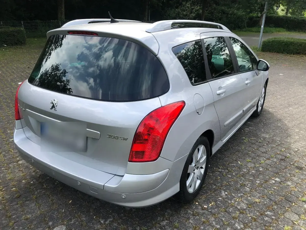 Gebraucht Peugeot 308 150 PS (110 kW) 2012 Silber Kombi