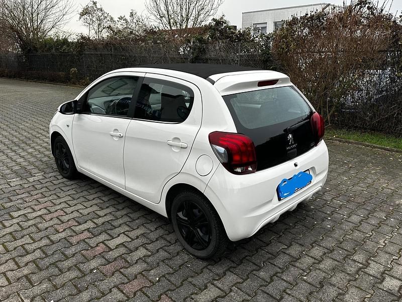 Gebraucht Peugeot 108 Active 69 PS (50 kW) 2018 Weiß Limousine