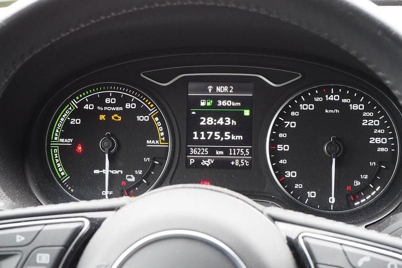 Gebraucht Audi A3 150 PS (110 kW) 2020 Grau Limousine