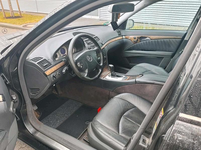 Gebraucht Mercedes E320 Avantgarde 224 PS (164 kW) 2003 Schwarz Kombi