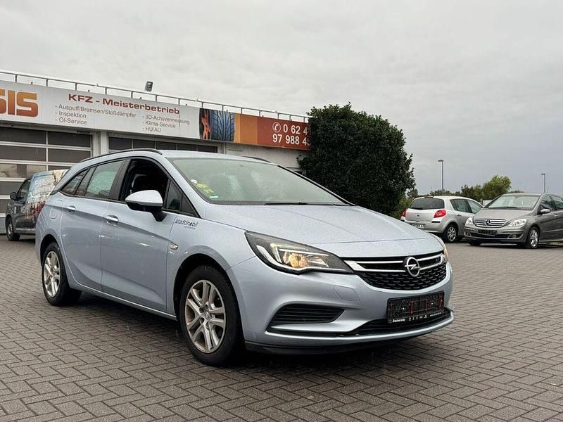 Gebraucht Opel Astra Edition 110 PS (80 kW) 2019 Blau Kombi