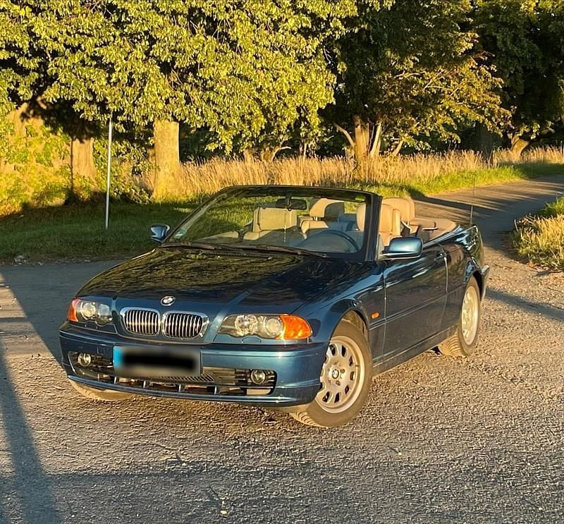 Gebraucht BMW 320 Cabriolet 170 PS (125 kW) 2001 Blau Cabrio