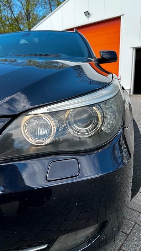 Second-hand BMW 525 197 CP (144 kW) 2009 Albastru Break