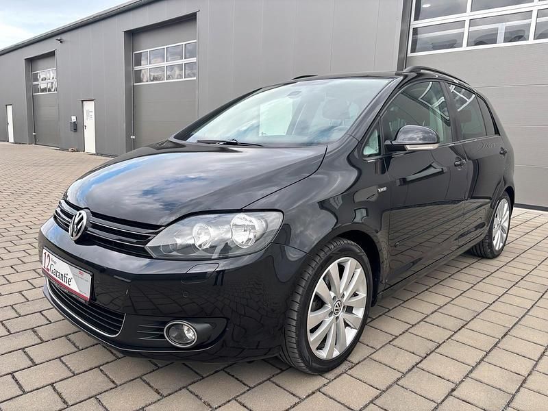 Gebraucht VW Golf VII 122 PS (89 kW) 2013 Schwarz Limousine