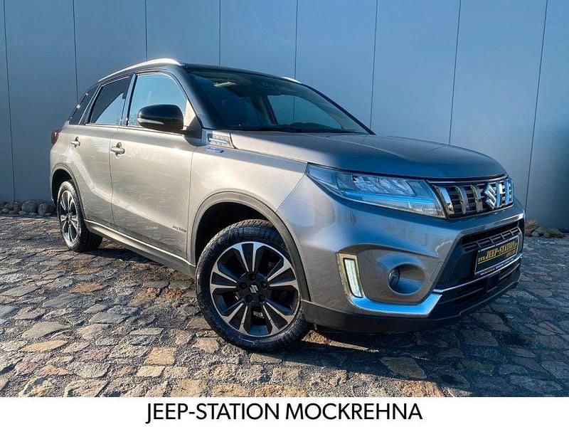 Grau Gebraucht 2022 Suzuki Vitara Comfort+ SUV | 17.950 € (Guter Preis) - Bild 1/4