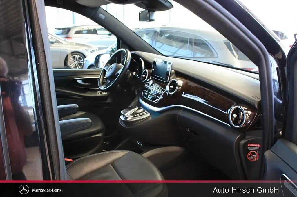 Gebraucht Mercedes V250 Avantgarde 190 PS (139 kW) 2019 Osidianschwarzmet. Van / Kleinbus