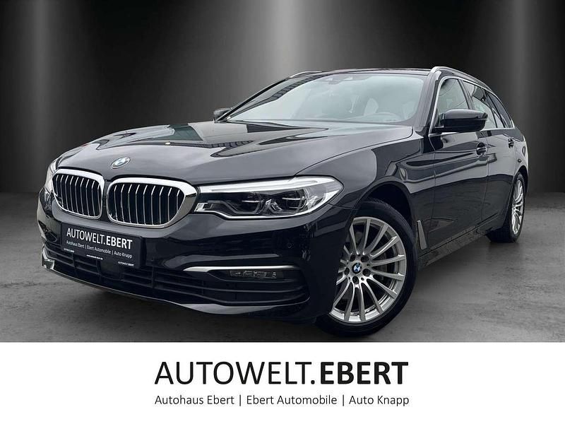 Black sapphire Gebraucht 2018 BMW 530 Kombi | 26.590 € (Guter Preis) - Bild 1/4