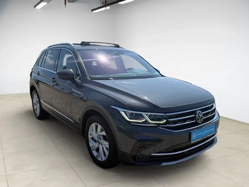 Gebraucht VW Tiguan Elegance 150 PS (110 kW) 2022 Grau SUV