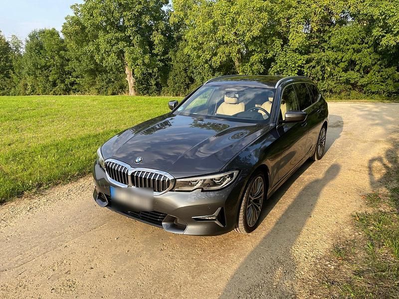 Gebraucht BMW 320 190 PS (139 kW) 2020 Grau Kombi