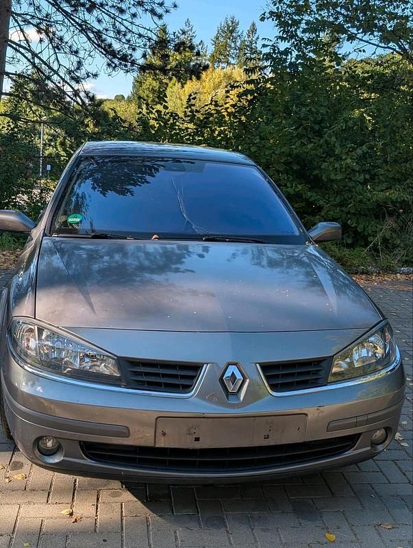 Grau Gebraucht 2006 Renault Laguna II Limousine | 1.200 € (Guter Preis) - Bild 1/4