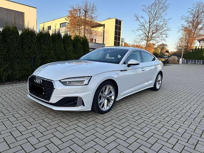 Weiß Gebraucht 2021 Audi A5 Sport Coupé | 26.500 € (Superpreis) - Bild 1/4