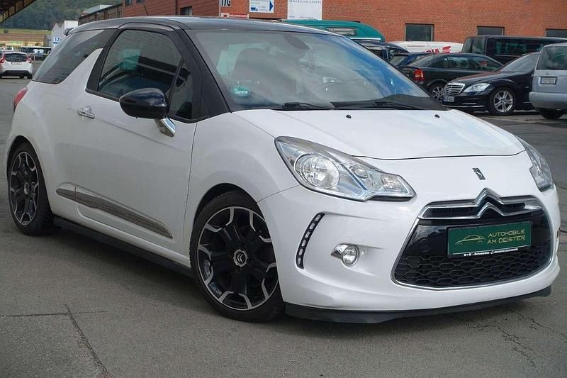 Lack weiss banquise + schwarz Gebraucht 2011 Citroën DS3 Sport Chic Kleinwagen | 3.900 € (Fairer Preis) - Bild 1/4
