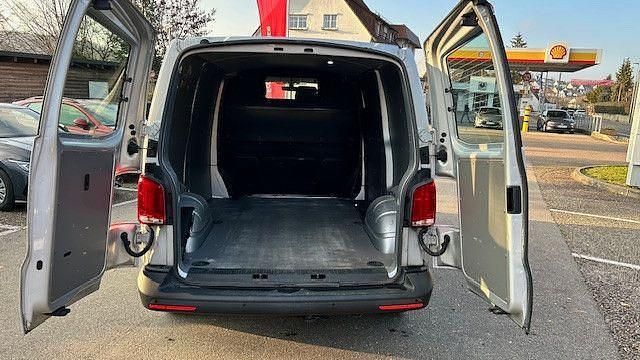 Gebraucht VW Transporter 150 PS (110 kW) 2021 Reflexsilber metallic Van
