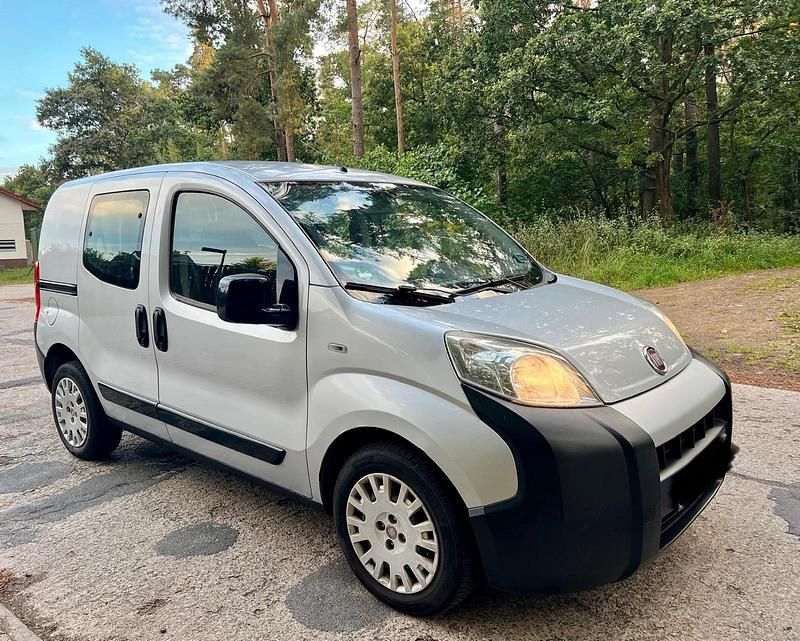 Silber Gebraucht 2008 Fiat Fiorino Van / Kleinbus | 2.400 € (Fairer Preis) - Bild 1/4