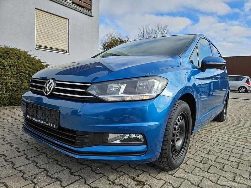 Blau Gebraucht 2017 VW Touran Comfortline Van / Kleinbus | 12.888 € (Guter Preis) - Bild 1/4