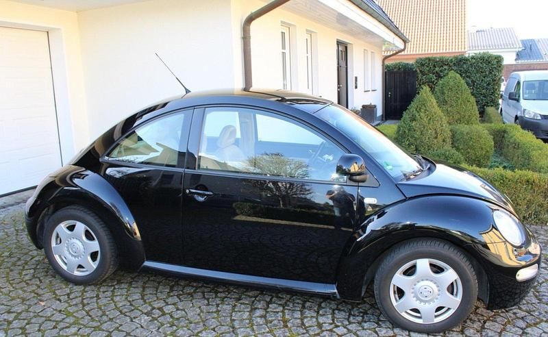Gebraucht VW New Beetle 115 PS (84 kW) 1999 Schwarz Kleinwagen