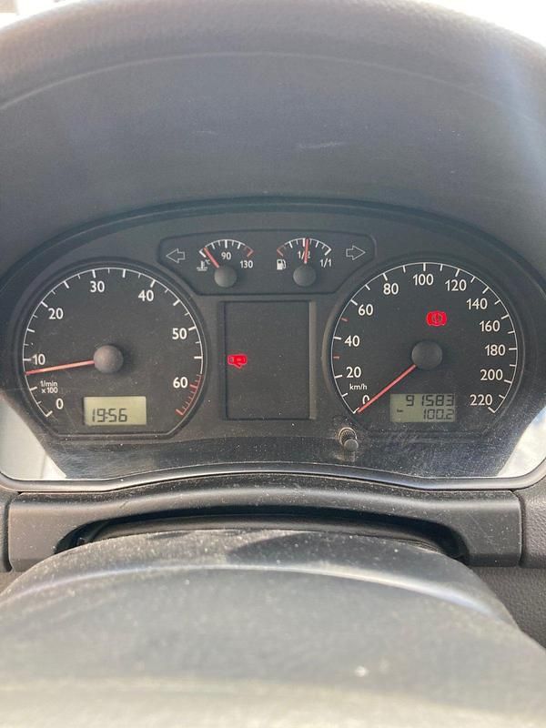 Gebraucht VW Polo 74 PS (54 kW) 2003 Silber Kleinwagen