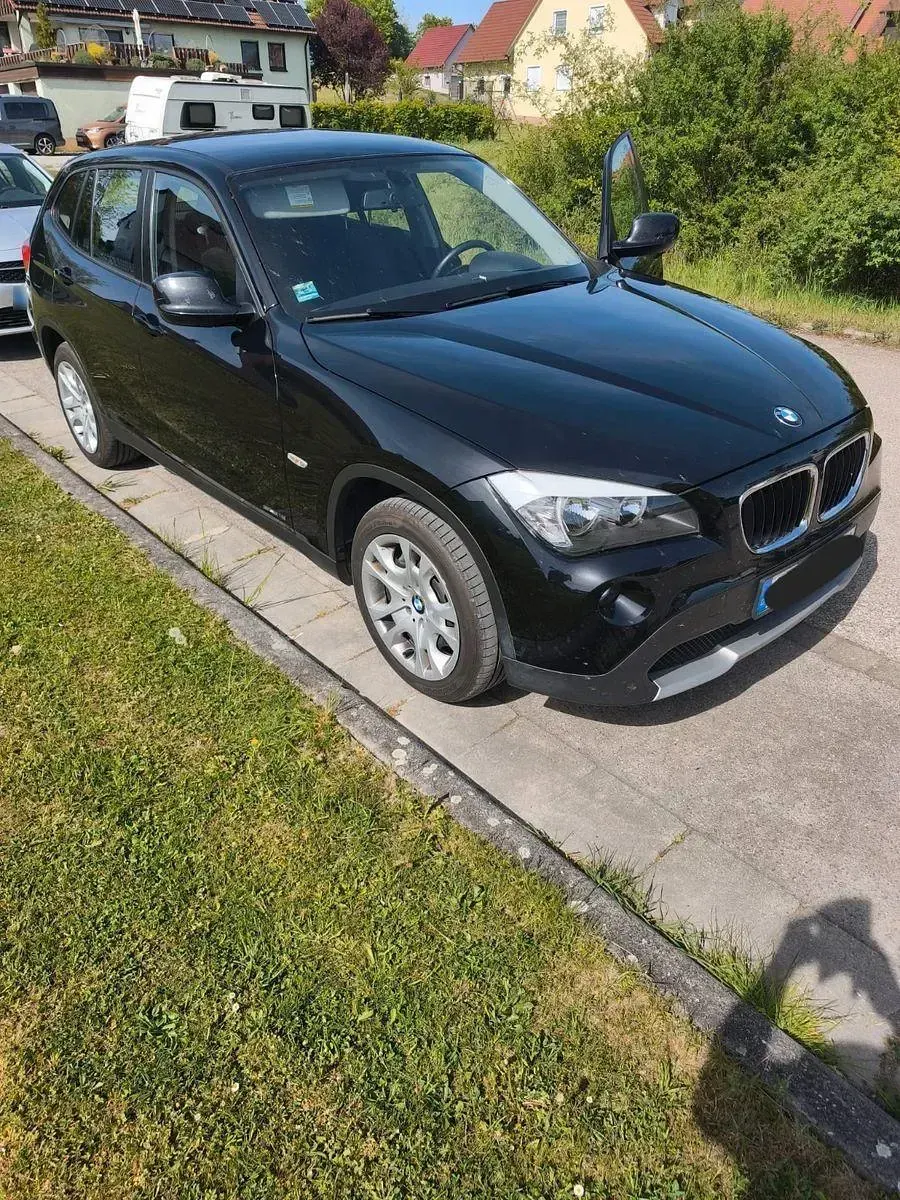 Gebraucht BMW X1 150 PS (110 kW) 2010 Schwarz SUV