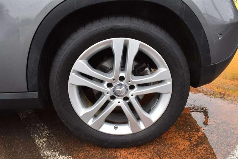 Gebraucht Mercedes GLA180 Urban 109 PS (80 kW) 2016 Grau SUV