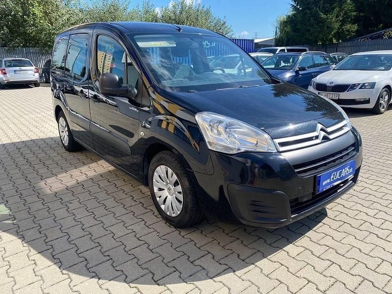 Gebraucht Citroën Berlingo Feel 99 PS (72 kW) 2017 Schwarz Van / Kleinbus