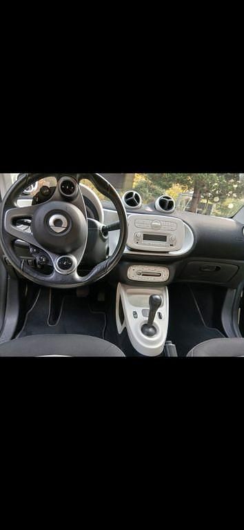 Gebraucht Smart ForTwo Electric Drive 60 kW (82 PS) 2018 Grün Coupé