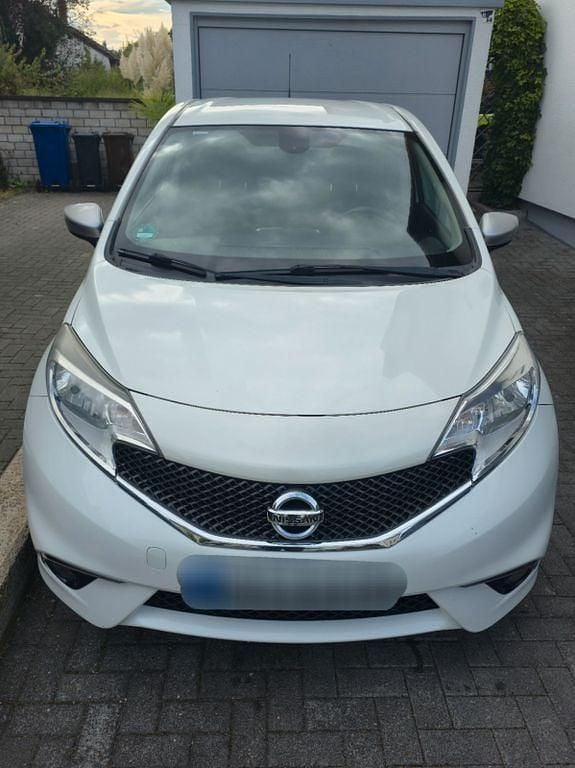 Weiß Gebraucht 2016 Nissan Note N-TEC Van / Kleinbus | 8.200 € (Teuer) - Bild 1/4