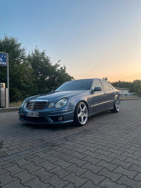 Gebraucht Mercedes E500 AMG 306 PS (225 kW) 2002 Blau Limousine