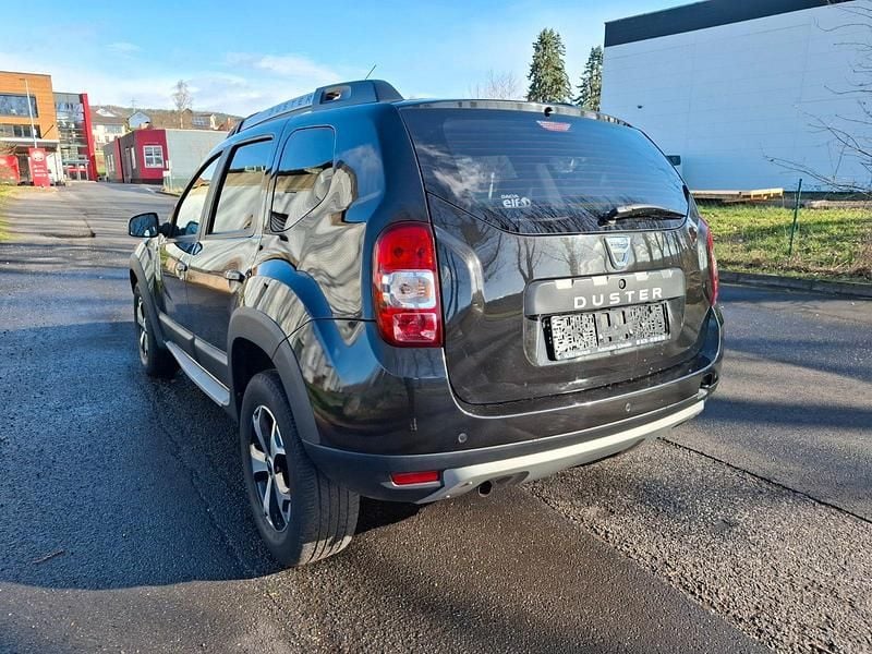 Second-hand Dacia Duster 125 CP (91 kW) 2017 Negru SUV
