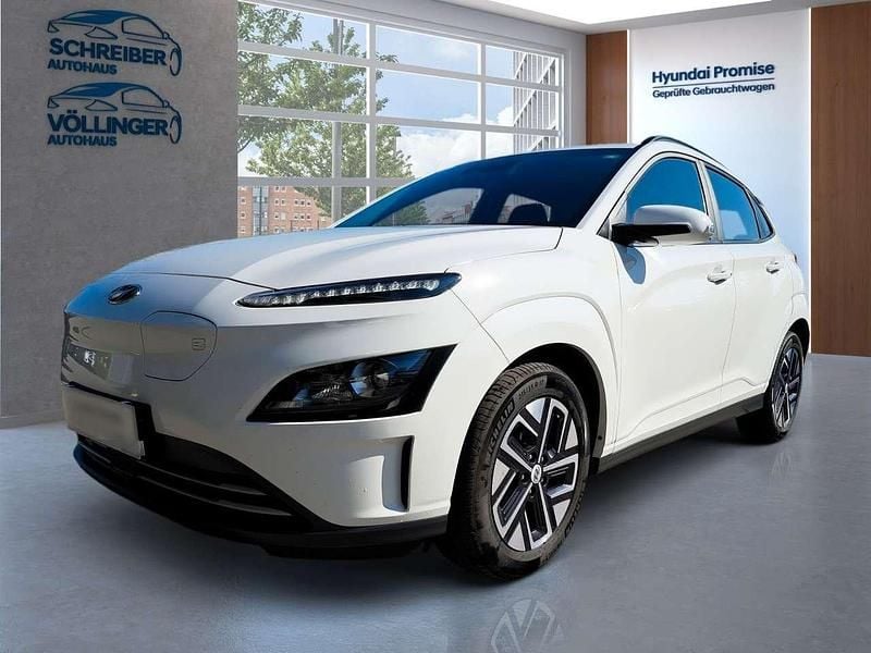 Weiß Gebraucht 2023 Hyundai Kona Select SUV | 19.890 € (Guter Preis) - Bild 1/4