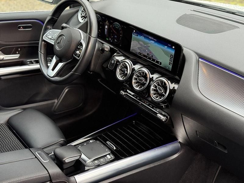 Gebraucht Mercedes E250 160 PS (117 kW) 2022 Weiß Limousine