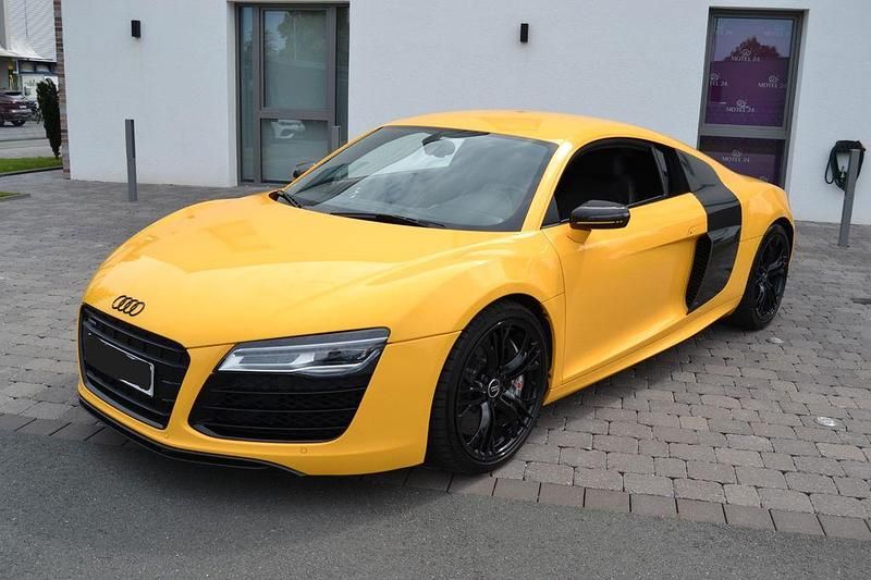 Gelb Gebraucht 2014 Audi R8 Coupé Design Coupé | 93.700 € - Bild 1/4