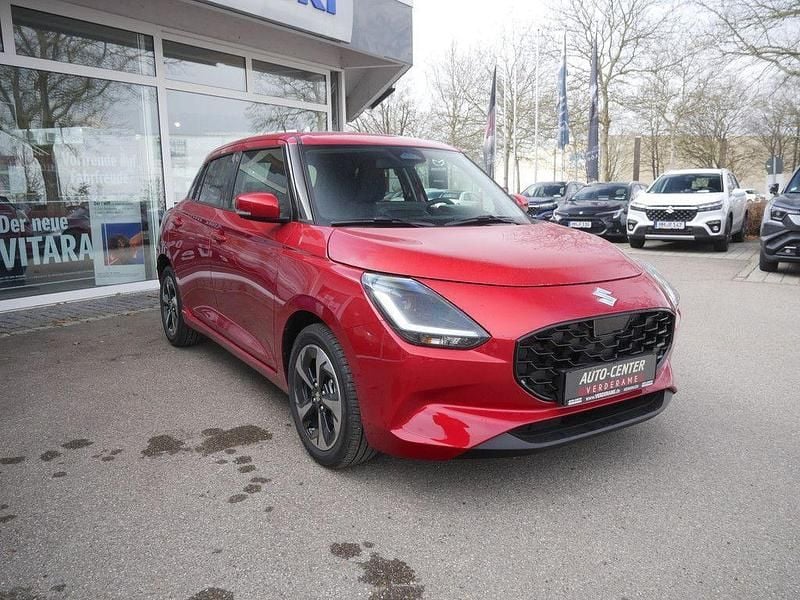 Neu Suzuki Swift Comfort+ 82 PS (60 kW) 2026 Burning red Kleinwagen