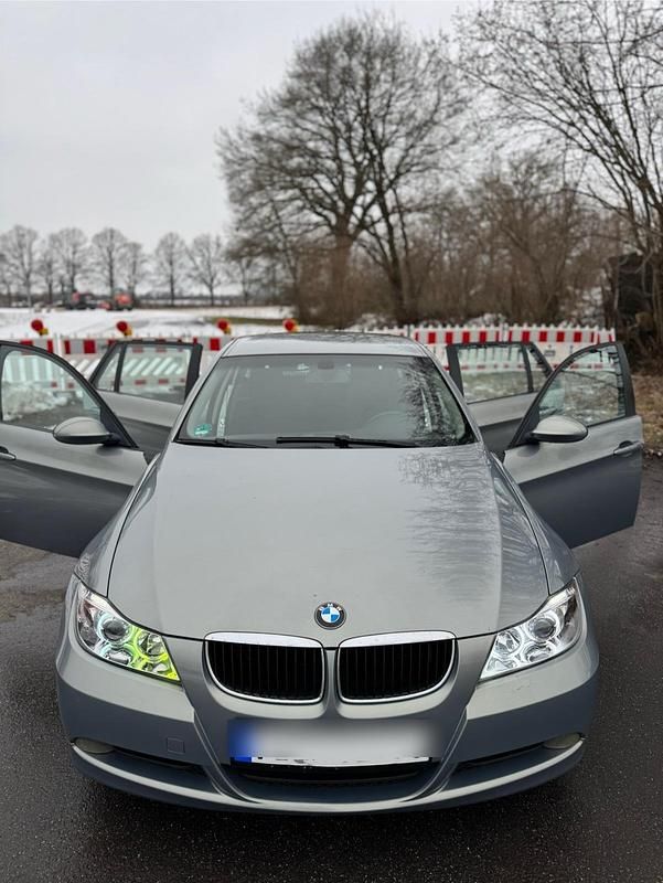 Gebraucht 2006 BMW 320 Limousine | 3.300 € (Fairer Preis) - Bild 1/4