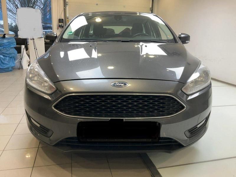 Gebraucht Ford Focus 150 PS (110 kW) 2015 Grau Kombi