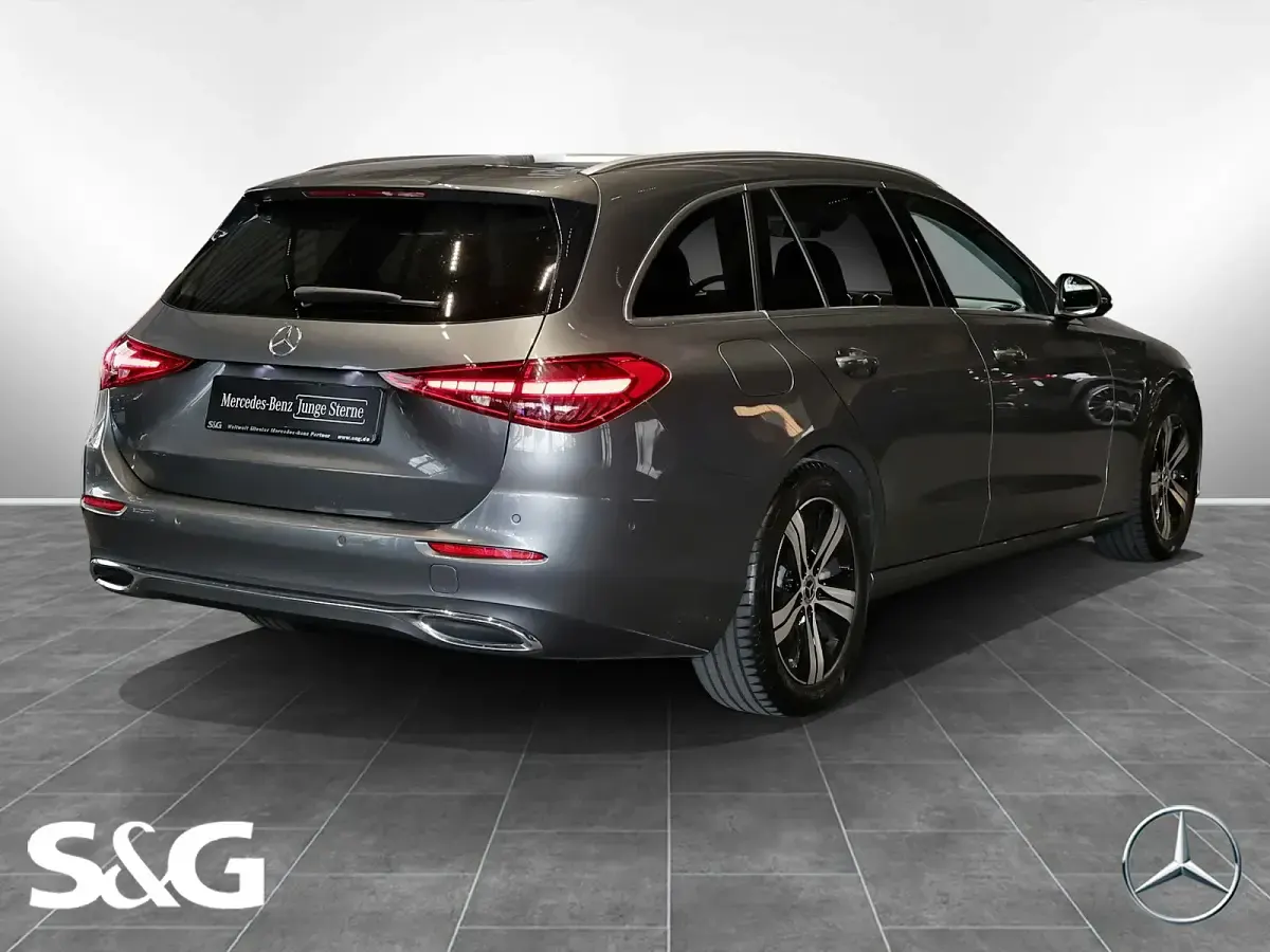 Gebraucht Mercedes C220 Avantgarde 200 PS (147 kW) 2023 Selenitgrau metallic Kombi