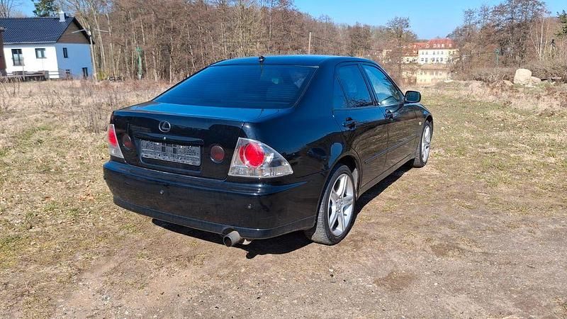 Gebraucht Lexus IS200 155 PS (114 kW) 2000 Schwarz Limousine
