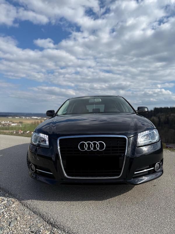 Usata Audi A3 140 CV (102 kW) 2012 Nero Utilitaria