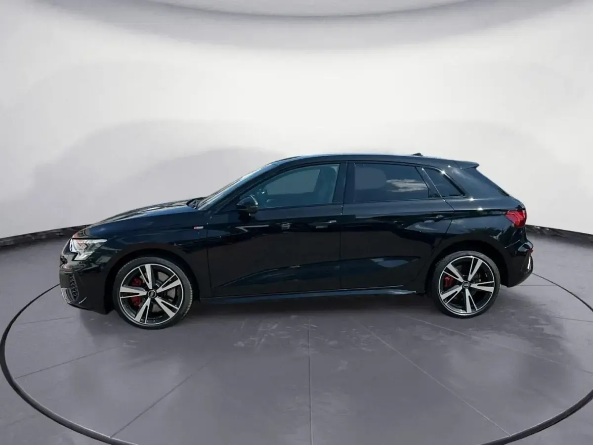 Gebraucht Audi A3 Sportback e-tron S-Line 245 PS (180 kW) 2022 Mythosschwarz metallic Kleinwagen