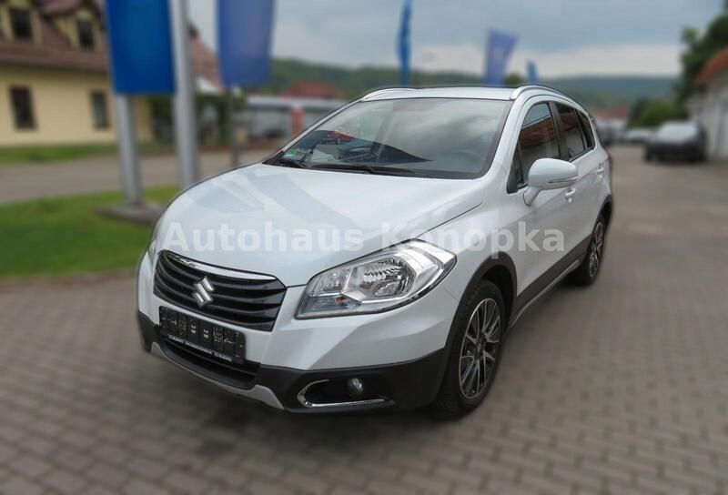 Weiß Gebraucht 2016 Suzuki SX4 S-Cross Comfort SUV | 13.780 € (Fairer Preis) - Bild 1/4