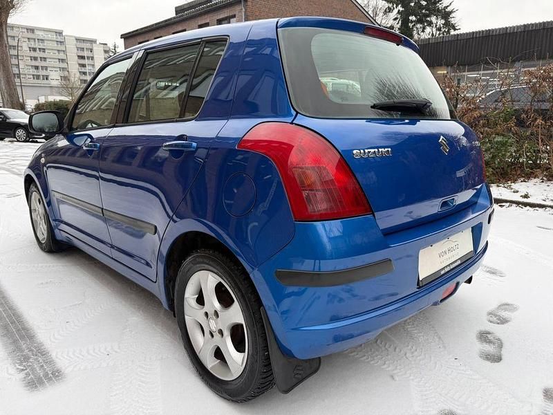 Gebraucht Suzuki Swift Comfort+ 102 PS (75 kW) 2006 Blau Limousine