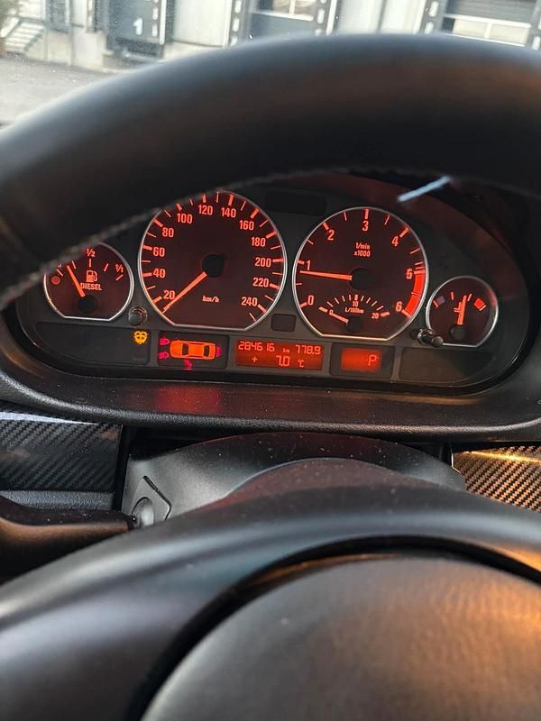 Gebraucht BMW 320 150 PS (110 kW) 2004 Blau Kombi