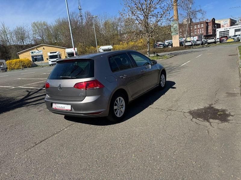 Gebraucht VW Golf VII Comfortline 86 PS (63 kW) 2013 Grau Limousine