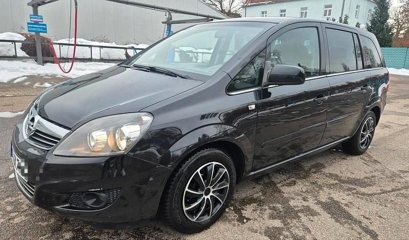 Gebraucht Opel Zafira 140 PS (102 kW) 2011 Schwarz Van / Kleinbus