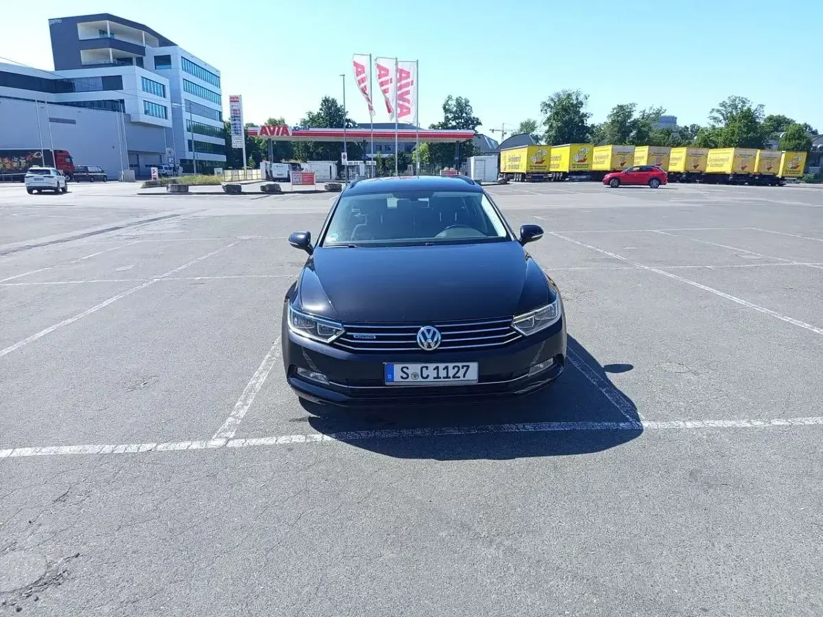 Gebraucht VW Passat Highline 150 PS (110 kW) 2017 Limousine