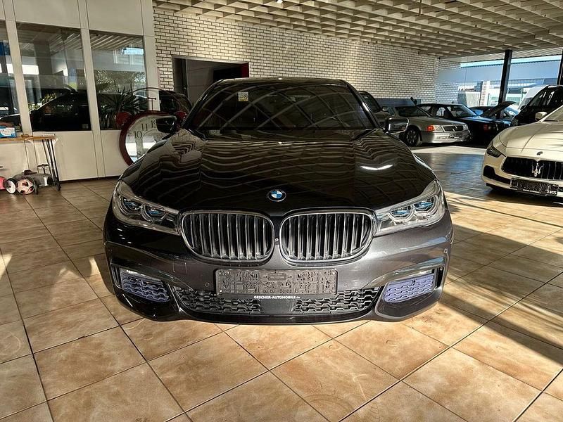 Gebraucht BMW 750 M Sport 400 PS (294 kW) 2017 Grau Limousine