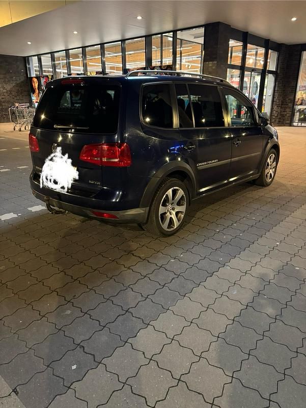 Gebraucht VW Touran Cross 140 PS (102 kW) 2011 Blau Van / Kleinbus