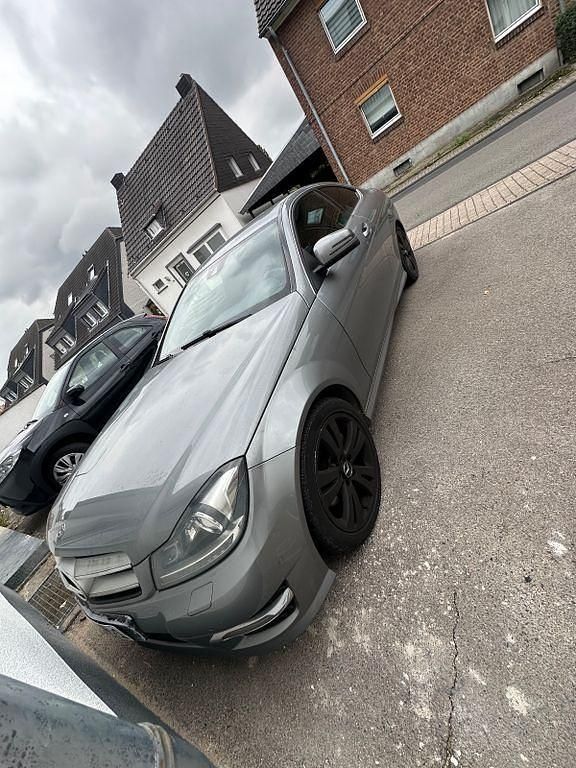 Silber Gebraucht 2014 Mercedes C250 Coupé | 13.000 € (Superpreis) - Bild 1/4