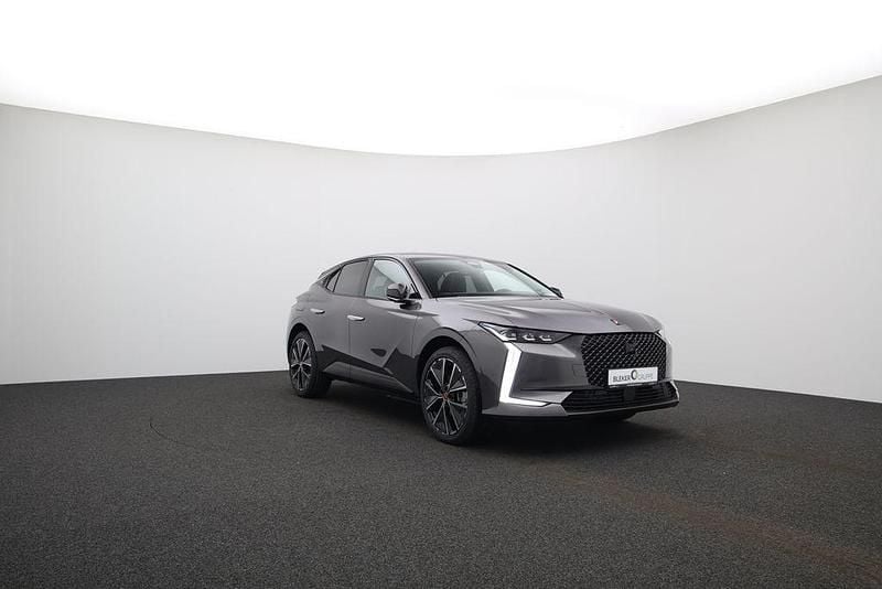 Platingrau Gebraucht 2023 DS Automobiles DS4 Performance Line Plus Limousine | 26.280 € (Guter Preis) - Bild 1/4